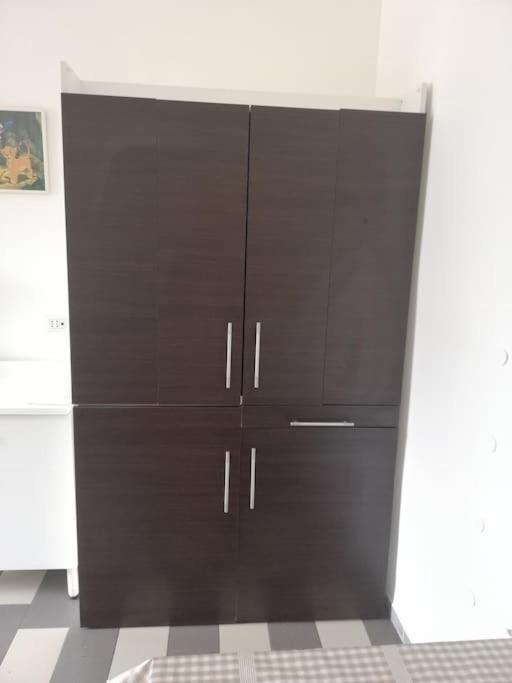 La Casa Di Periferia Appartement Bari Buitenkant foto